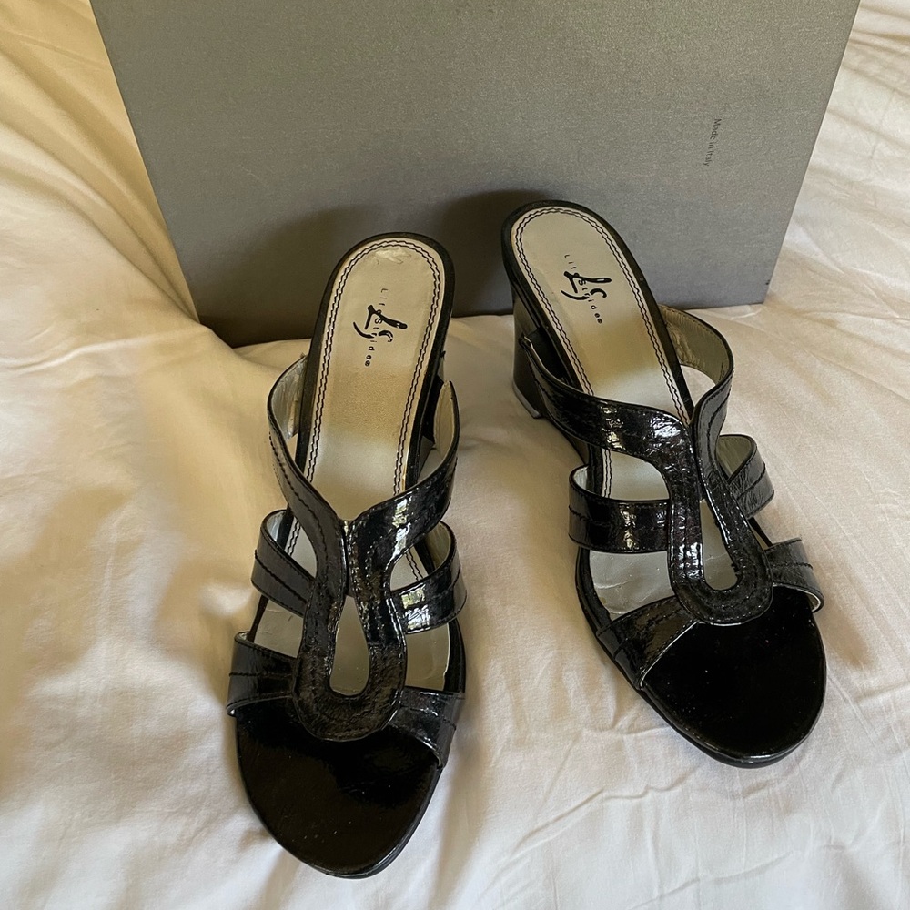 Life Stride Black Heels with Elegant Design